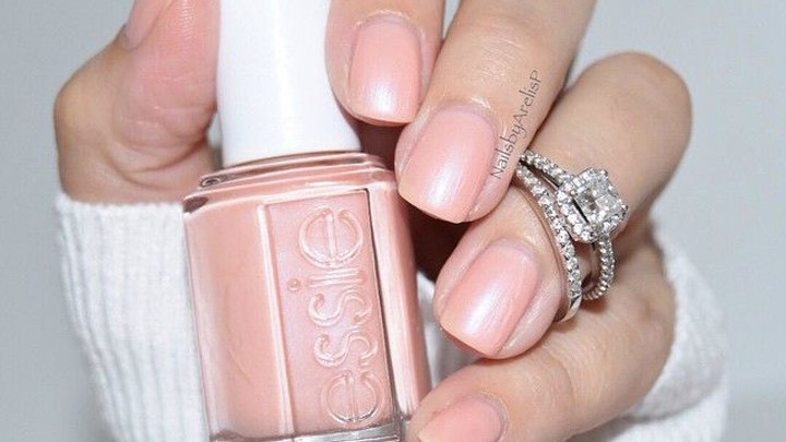 9 Wedding Nails Perfect For Every Bride Desktop Image